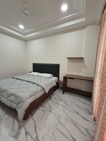 Bedroom in 1 BHK Builder Floor at Sector 42 – for Rent