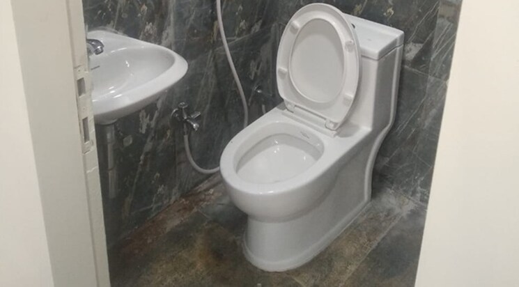 Bathroom, dipti-classic Commercial Office Space 1900 Sq.Ft. In Andheri East Mumbai 8931001