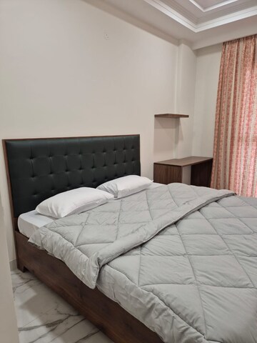Bedroom in 1 BHK Builder Floor at Sector 42 – for Rent