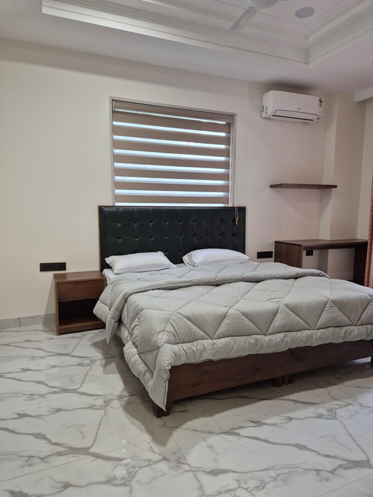 Bedroom, sector 42 1 Bedroom 450 Sq.Ft. Builder Floor In Sector 42 Gurgaon 8931033