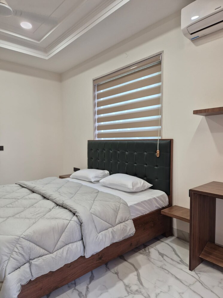 Bedroom, sector 42 1 Bedroom 450 Sq.Ft. Builder Floor In Sector 42 Gurgaon 8931033