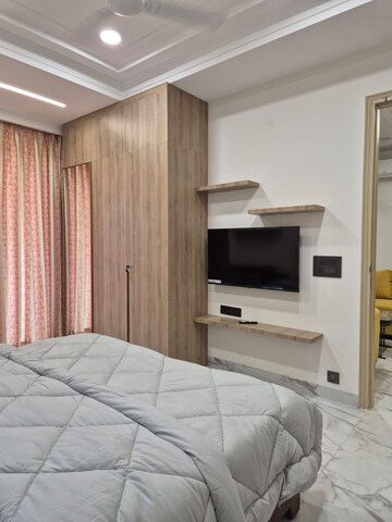 Bedroom in 1 BHK Builder Floor at Sector 42 – for Rent