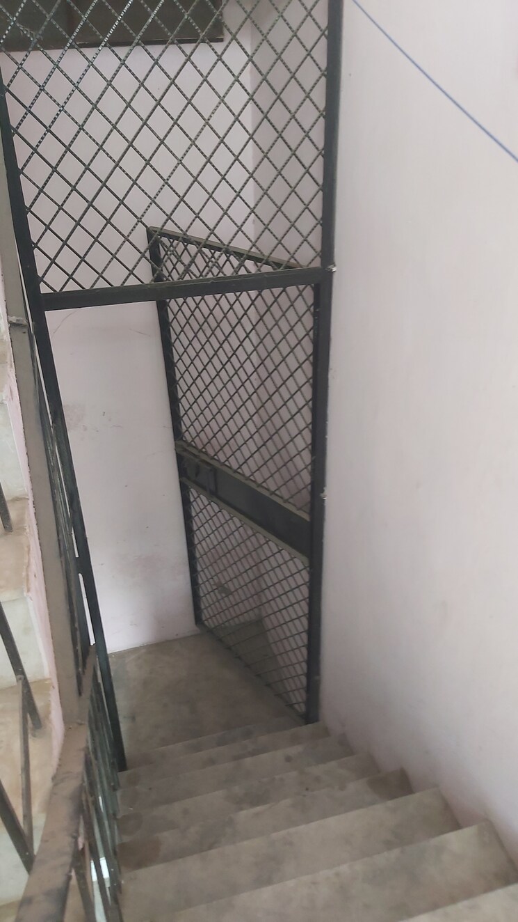 Balcony, mayur vihar 2.5 Bedroom 450 Sq.Ft. Builder Floor In Mayur Vihar Delhi 8931073