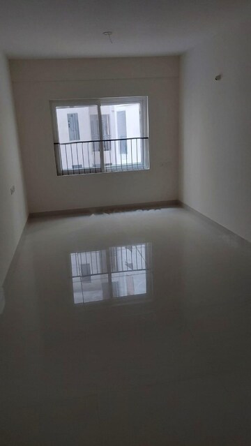 Room in 2 BHK Apartment at Sowparnika The Columns, Whitefield – for Sale