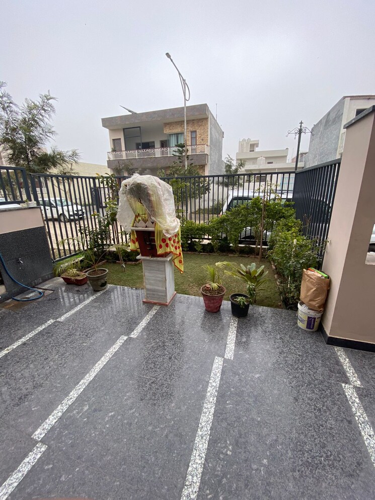 Balcony, sector 116 3 Bedroom 250 Sq.Yd. Independent House In Sector 116 Mohali 8931085