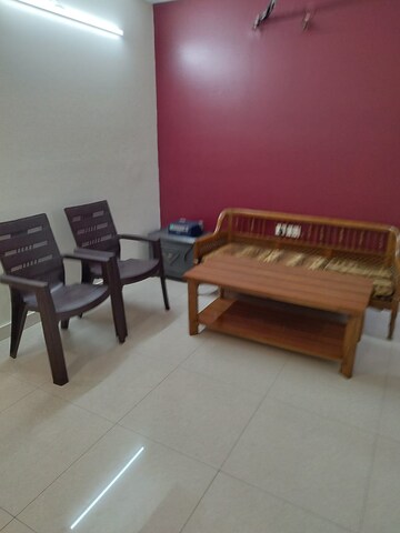 Living Room in 2 BHK Builder Floor at Sector 27 – for Rent