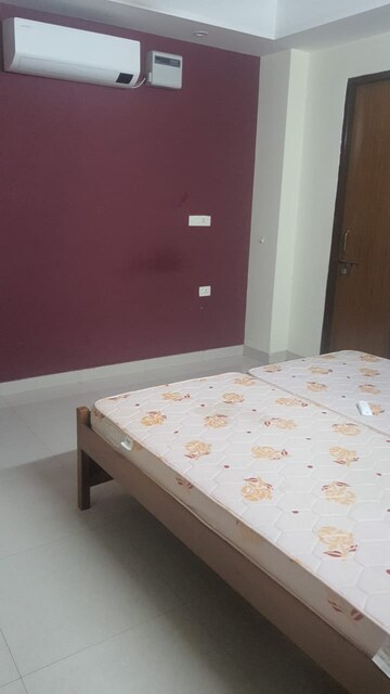Bedroom in 2 BHK Builder Floor at Sector 27 – for Rent
