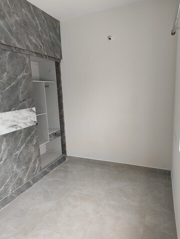 Room in 2 BHK Builder Floor at Indiranagar – for Rent
