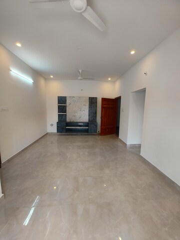 Room in 2 BHK Builder Floor at New Thippasandra – for Rent