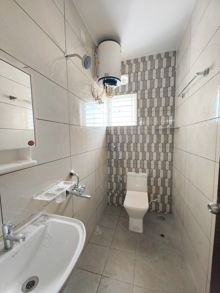 Bathroom, new thippasandra 2 Bedroom 1200 Sq.Ft. Builder Floor In New Thippasandra Bangalore 8931158