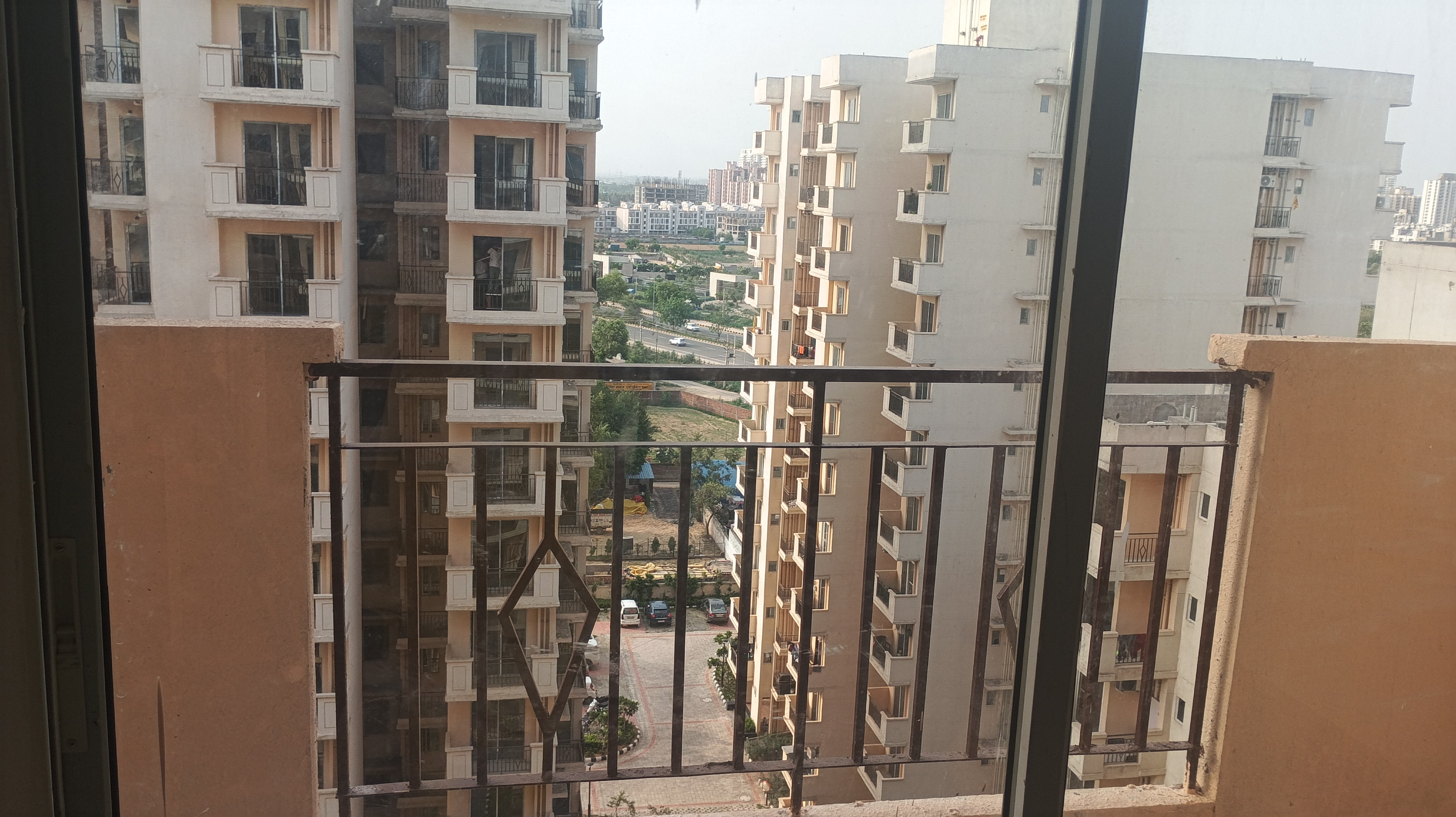 2 BHK Apartment For Rent in MRG The Balcony