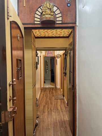 Furnished Amenities in 2 BHK Apartment at Seven Bungalow, Andheri West – for Rent