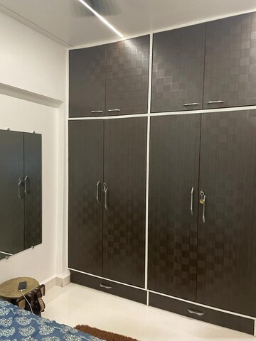 Furnished Amenities in 2 BHK Apartment at Seven Bungalow, Andheri West – for Rent