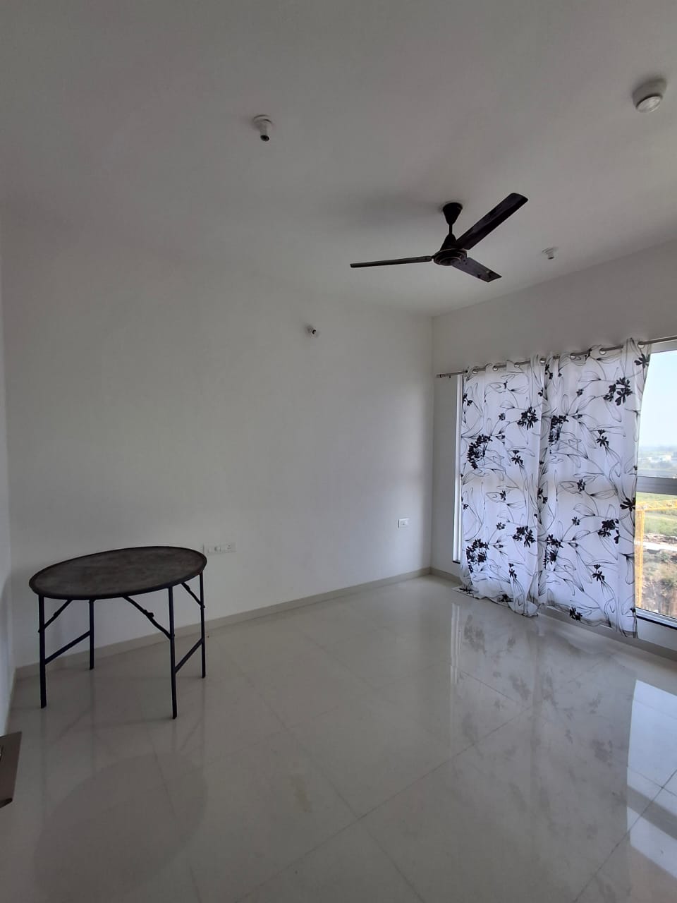 2 BHK + Pooja Room Apartment For Rent in Godrej Boulevard