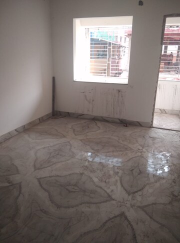 Room in 3 BHK Apartment at Behala Chowrasta – for Sale
