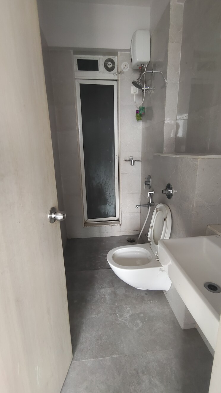 Bathroom, ashar-edge 1 Bedroom 490 Sq.Ft. Apartment In Pokhran Road No Two Thane 8931219