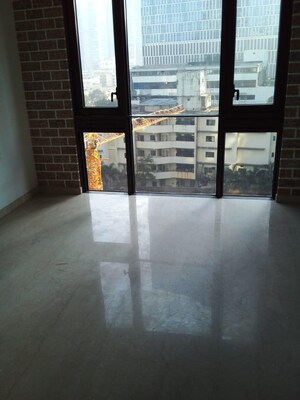 Room in 3 BHK Apartment at Db Realty Orchid Enclave, Agripada – for Sale