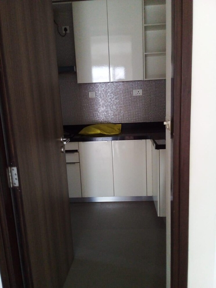 Bathroom, db-realty-orchid-enclave 3 Bedroom 1675 Sq.Ft. Apartment In Agripada Mumbai 8931211