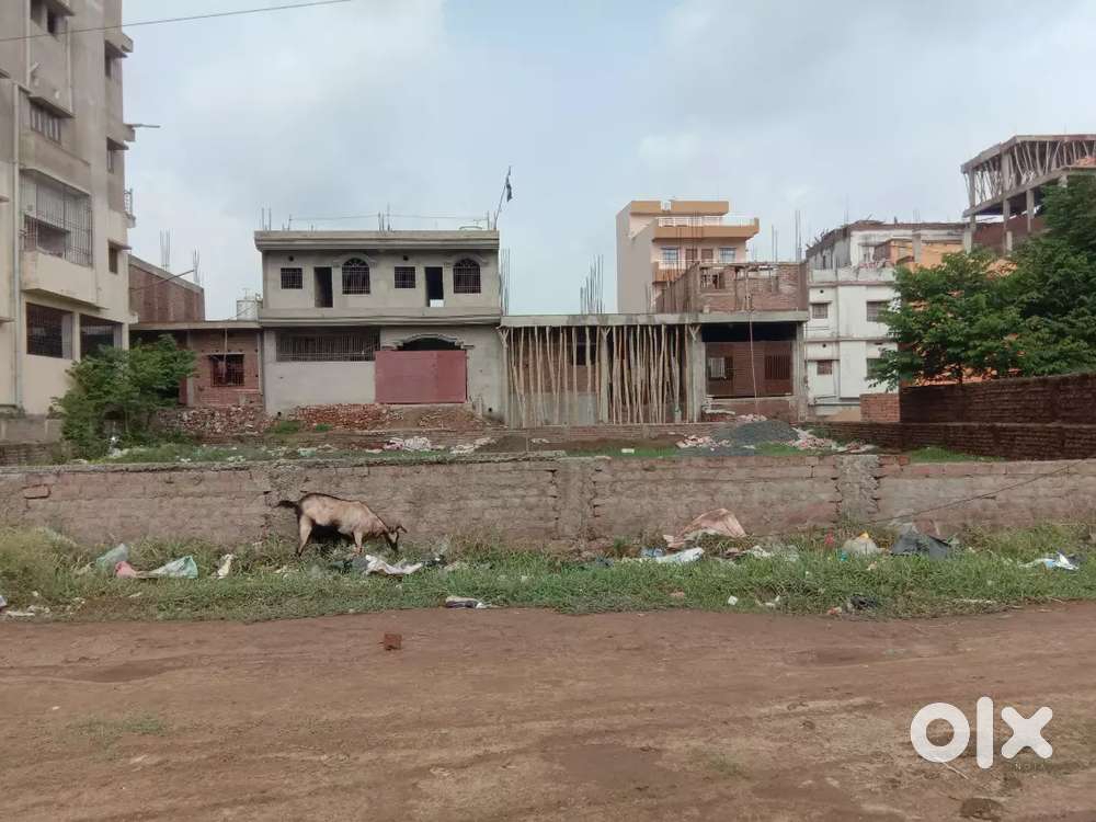 Plot For Sale in DLF The Pinnacle