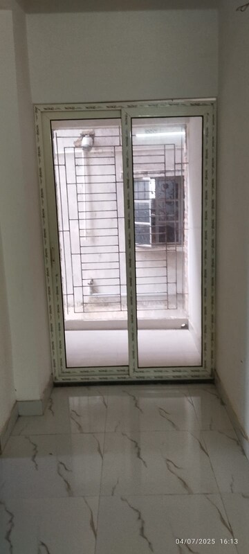 Room in 2 BHK Apartment at Joka – for Sale