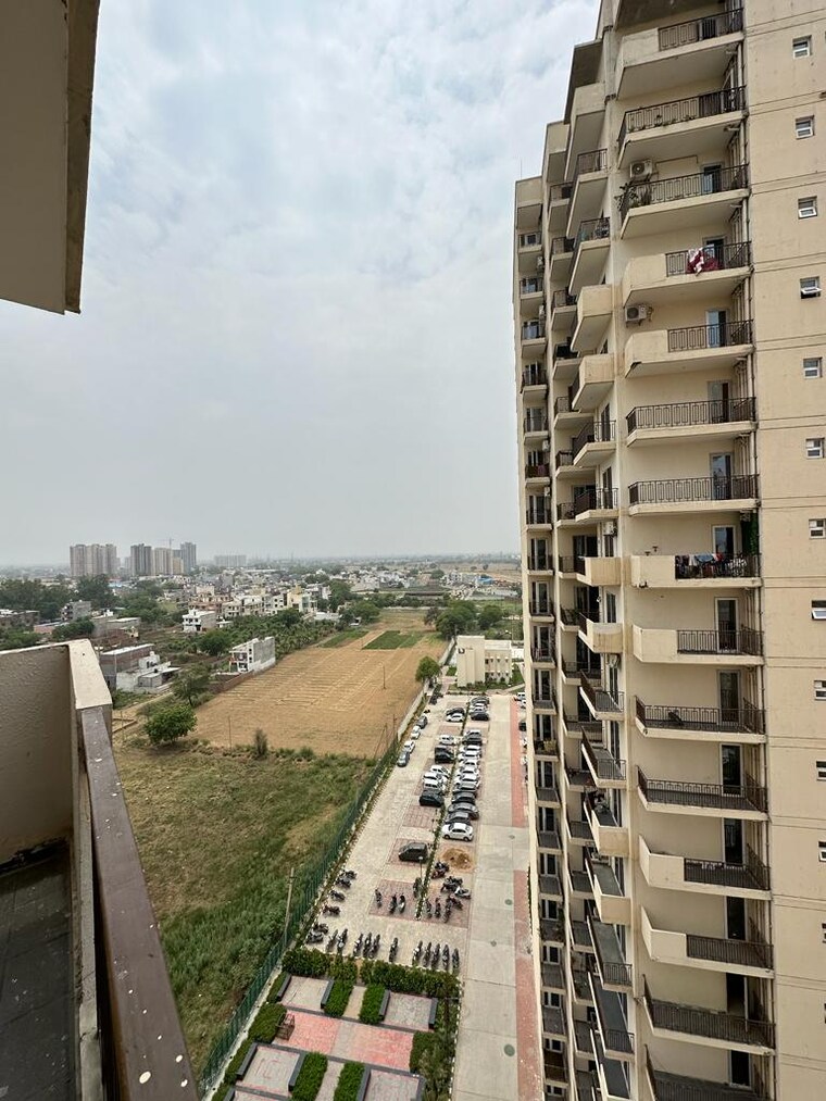Exterior View, signature-global-the-roselia 2 Bedroom 800 Sq.Ft. Apartment In Sector 95a Gurgaon 8931256