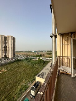 2 BHK Apartment For Sale in Signature Global The Roselia