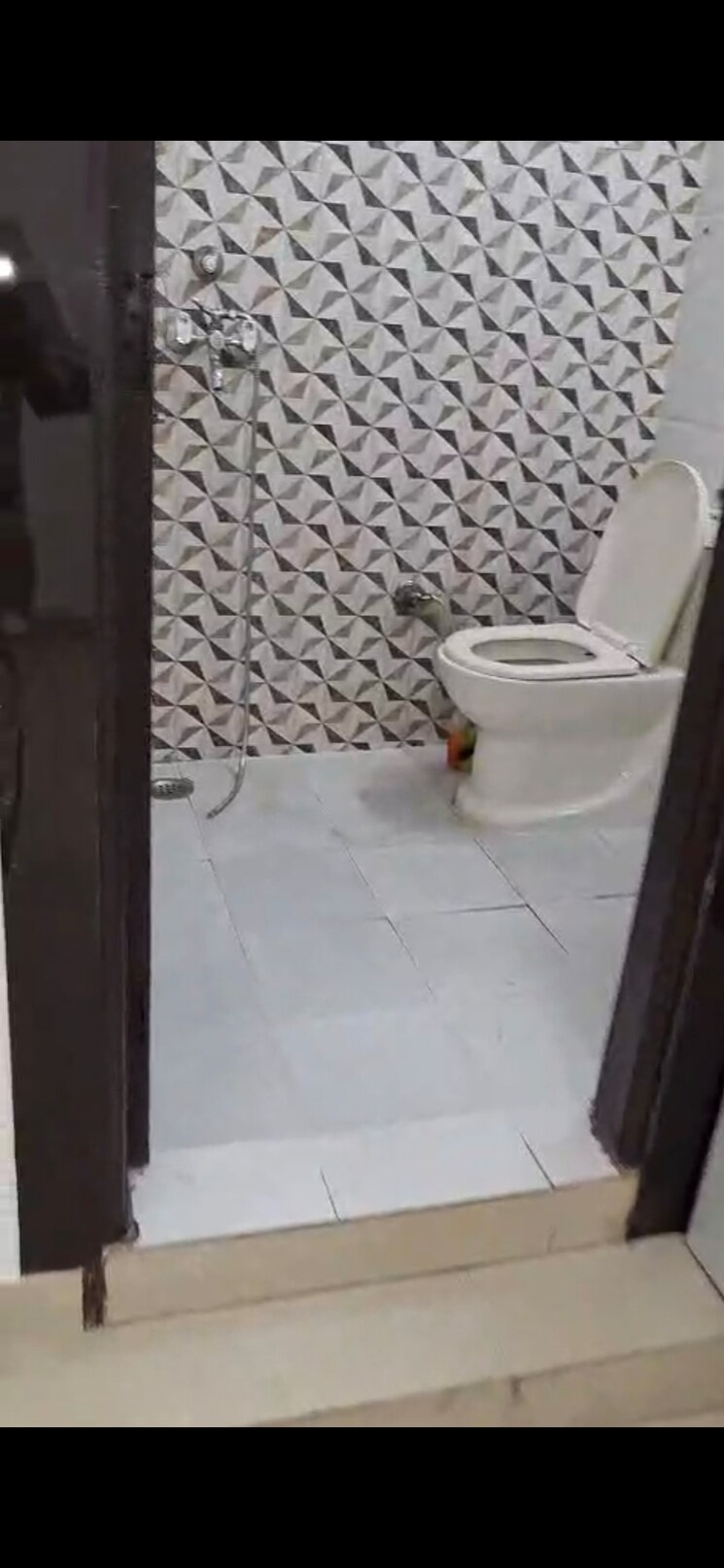 Bathroom, vaishali sector 2 2 Bedroom 800 Sq.Ft. Builder Floor In Vaishali Sector 2 Ghaziabad 8931289