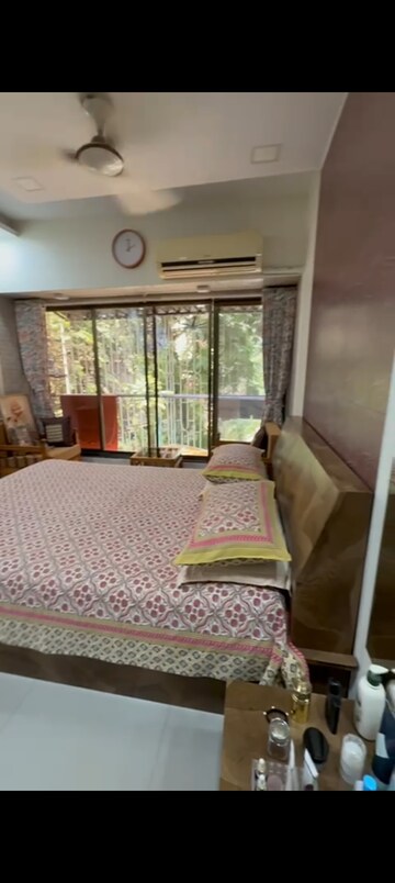 Bedroom in 2 BHK Apartment at Melbourne Apartment, Andheri West – for Rent