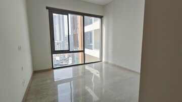 Room in 3 BHK Apartment at Piramal Mahalaxmi, Mahalaxmi – for Rent