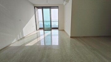 Room in 3 BHK Apartment at Piramal Mahalaxmi, Mahalaxmi – for Rent