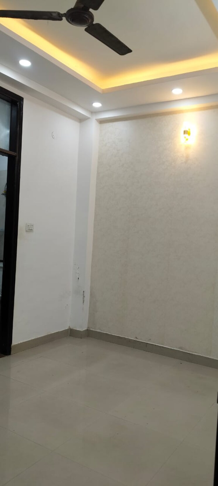 Room, shakti khand 3 Bedroom 980 Sq.Ft. Builder Floor In Shakti Khand Ghaziabad 8931313