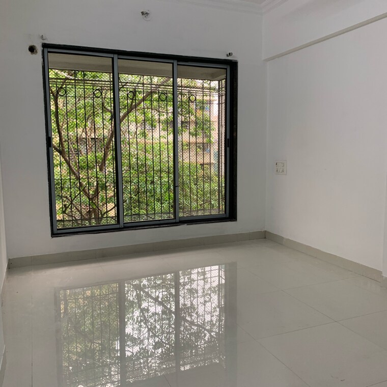 Room, aditya-new-ekta-chs-ltd 2 Bedroom 600 Sq.Ft. Apartment In Babhai Naka Mumbai 8931319