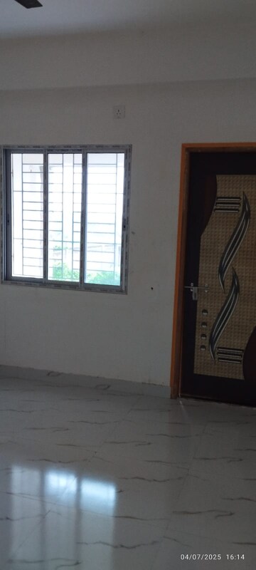 Room in 3 BHK Apartment at Behala Chowrasta – for Sale