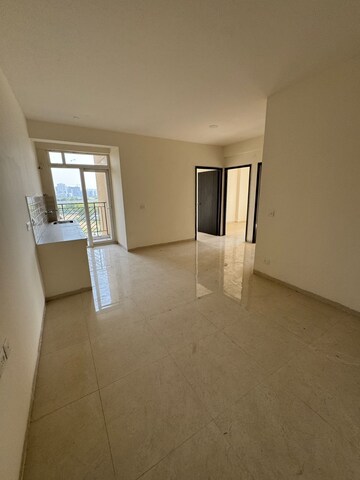 Room in 2.5 BHK Apartment at Signature Global Grand Iva, Sector 103 – for Rent