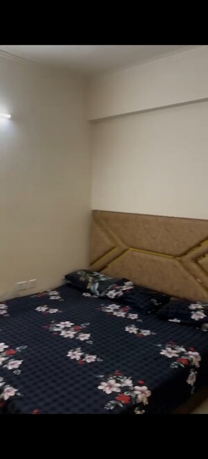 Room in 2 BHK Apartment at Gaurs Siddhartham, Siddharth Vihar – for Sale