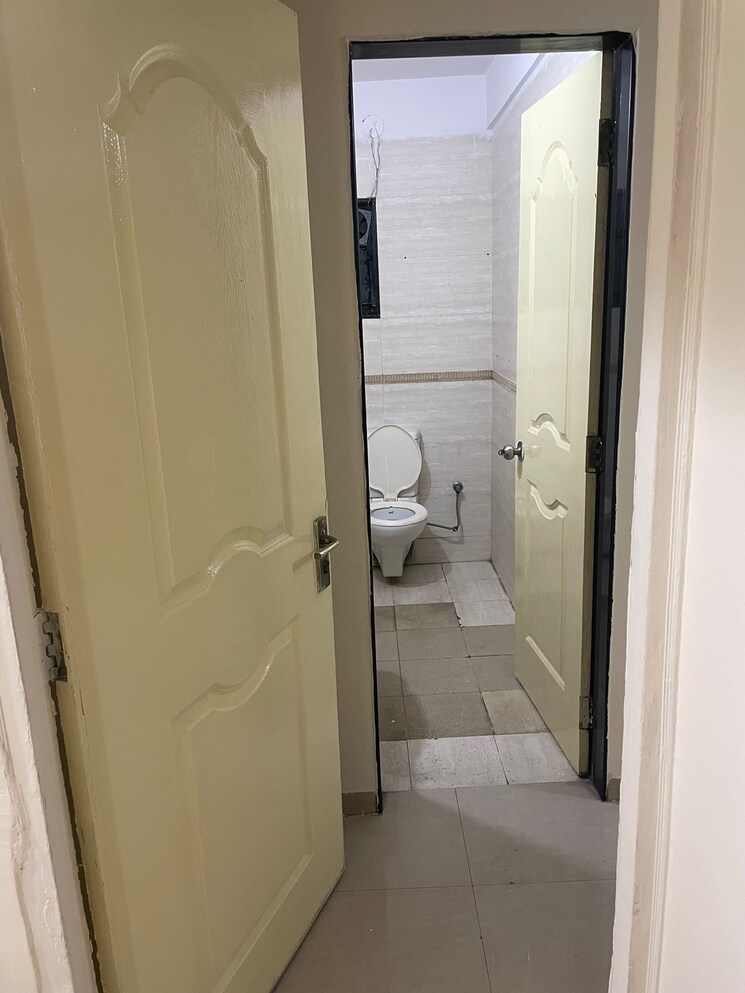 Bathroom, mahavir-heritage-chs 2 Bedroom 1250 Sq.Ft. Apartment In Kharghar Sector 35g Navi Mumbai 8931332