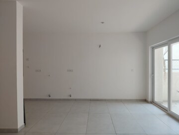 Room in 2 BHK Apartment at Casagrand Boulevard, Hennur Road – for Sale