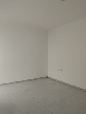 Room in 2 BHK Apartment at Casagrand Boulevard, Hennur Road – for Sale