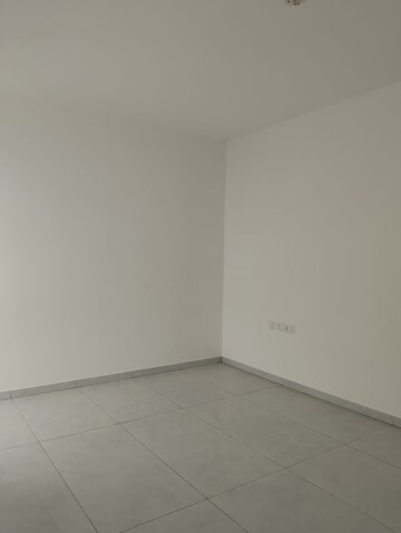 Room in 2 BHK Apartment at Casagrand Boulevard, Hennur Road – for Sale