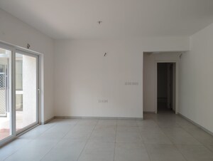 Room in 2 BHK Apartment at Casagrand Boulevard, Hennur Road – for Sale