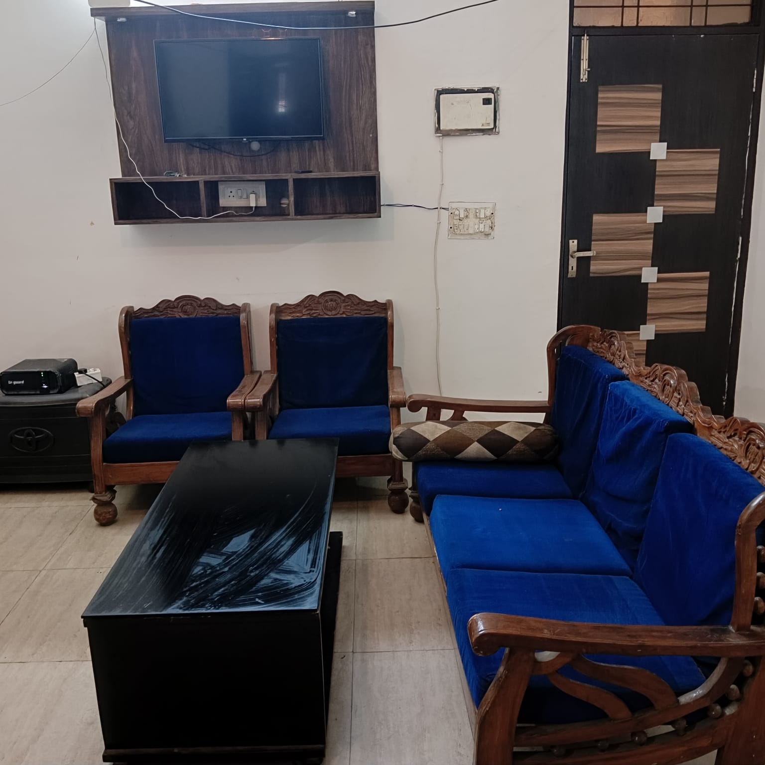 3 BHK Builder Floor For Rent in Niti Khand