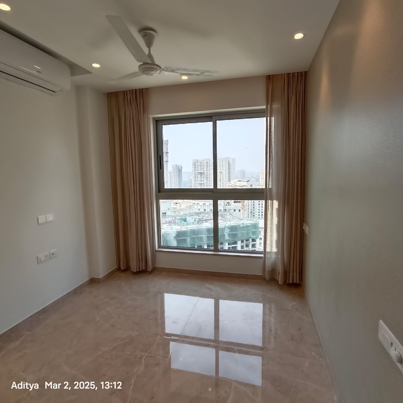 1 BHK Apartment For Rent in Hiranandani Regent Hill
