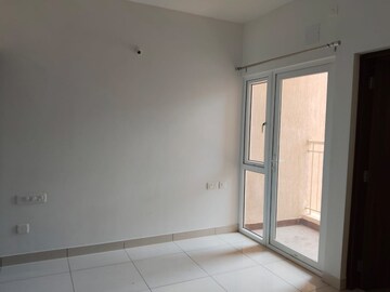 Room in 2 BHK Apartment at Prestige Finsbury Park Hyde, Bagaluru – for Rent