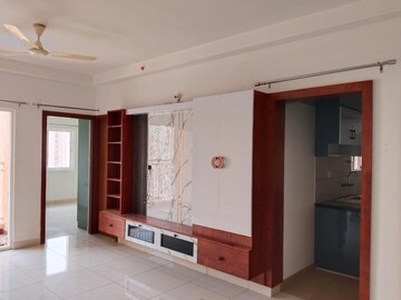 Room in 2 BHK Apartment at Prestige Finsbury Park Hyde, Bagaluru – for Rent
