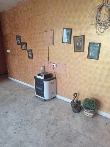 Parking in 2 BHK Builder Floor at Sector 57 – for Rent