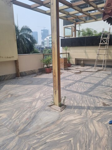 Room in 2 BHK Builder Floor at Sector 57 – for Rent