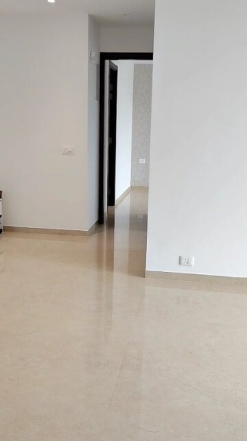 Room in 2 BHK Apartment at Hiranandani Highland, Powai – for Rent
