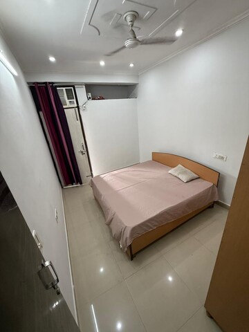Bathroom in 1.5 BHK Builder Floor at Ansal Sushant Apartments, Sushant Lok I – for Rent