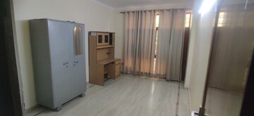 Room in 3 BHK Builder Floor at Sector 22 – for Rent