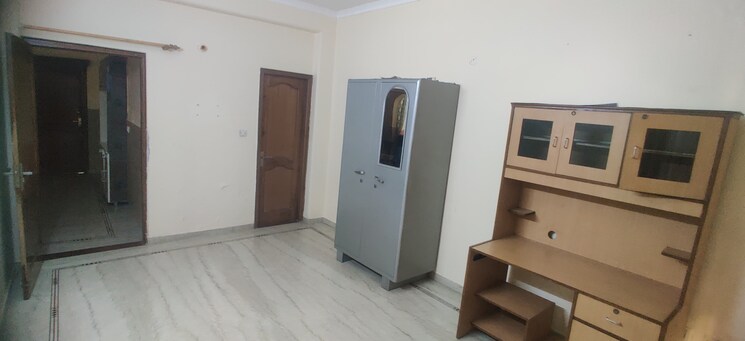 Room, sector 22 3 Bedroom 2500 Sq.Ft. Builder Floor In Sector 22 Gurgaon 8931515